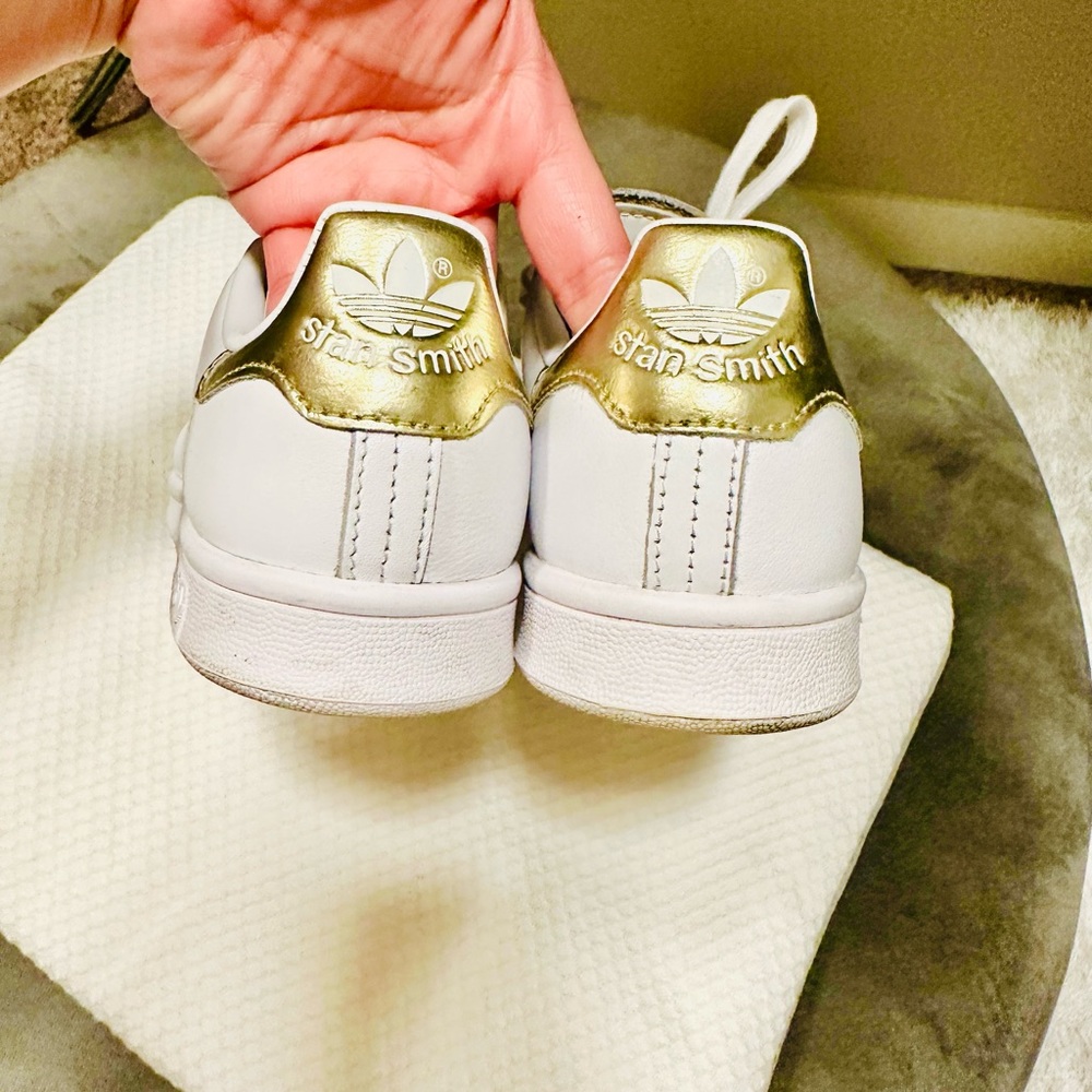 Adidas Stan Smith Gold Sneakers